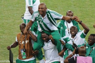 Nigeria : CAN 2013 : LÂ’entraîneur Stephen Keshi démissionne après avoir remporté le trophée 